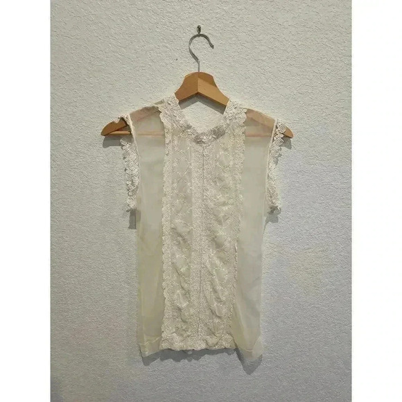 Vintage white coquette style blouse. Size small. - Picture 1 of 4